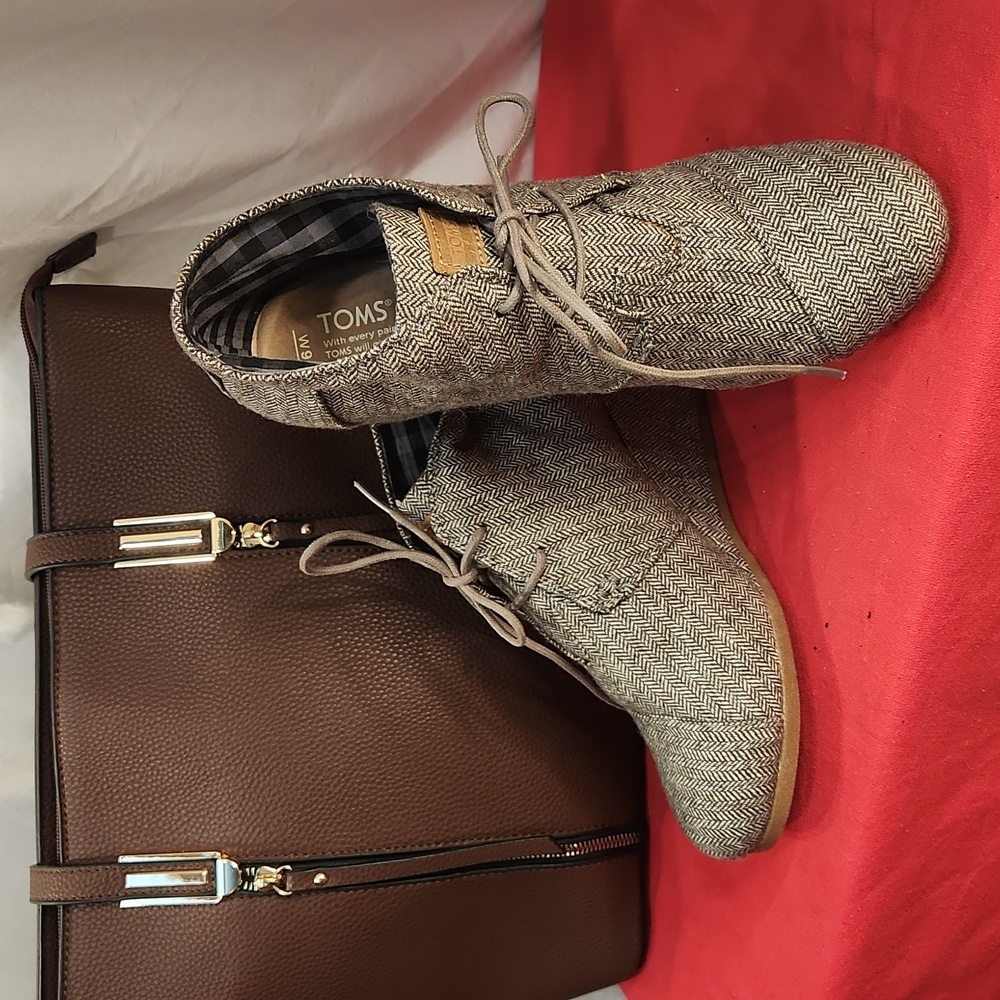 TOMS BOOTIE